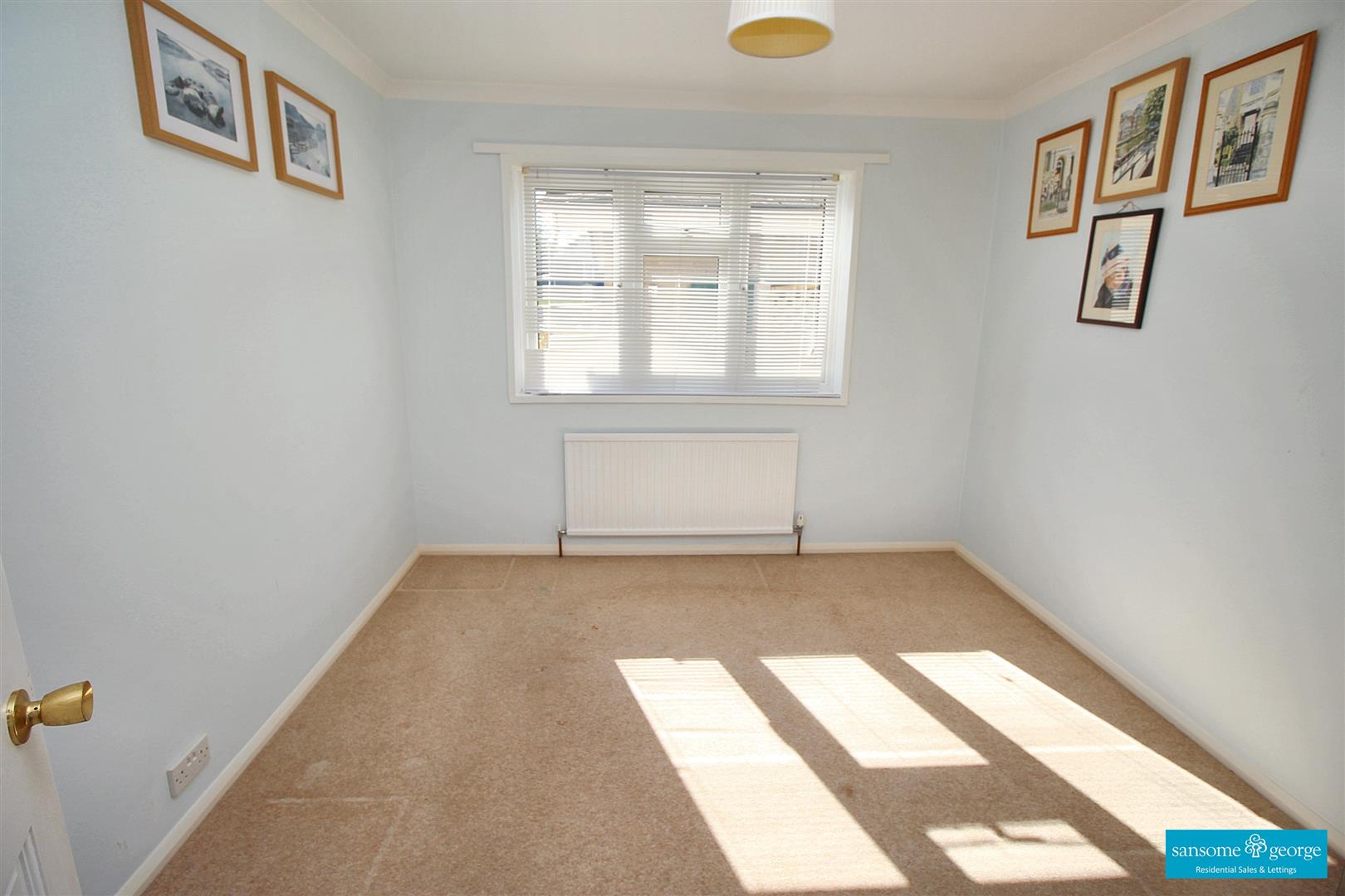 Southerndene Close, Tilehurst, Reading